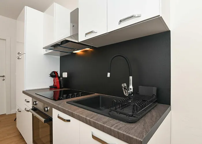 Апартаменты Dolce 1 Задар