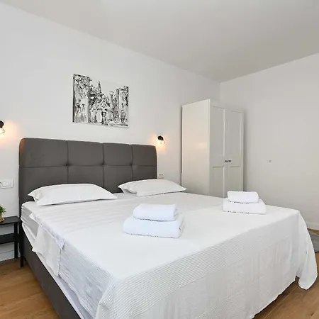 Dolce 1 Apartment *